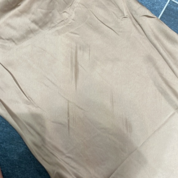 Gold satin midi - Picture 2 of 8